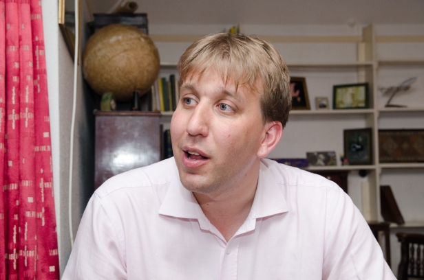 We spoke to Dr Chris Lintott, presenter on the BBC&#39;s The Sky At Night, about his beginnings in astronomy and what excites him today. - Lintott-1